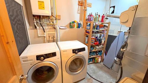 B-6 Alpine Trail Lane, Fernie, BC - Indoor Photo Showing Laundry Room