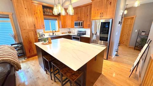 B-6 Alpine Trail Lane, Fernie, BC - Indoor Photo Showing Kitchen