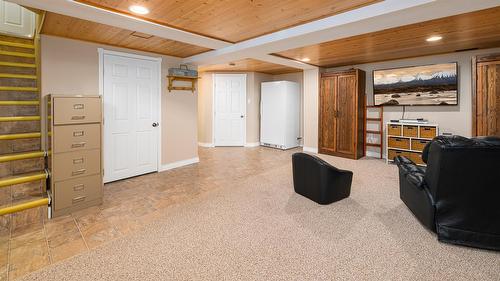1420 Alder Street, Creston, BC - Indoor