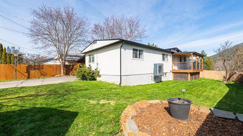 1420 Alder Street, Creston, BC - Outdoor