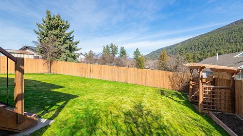 1420 Alder Street, Creston, BC - Outdoor