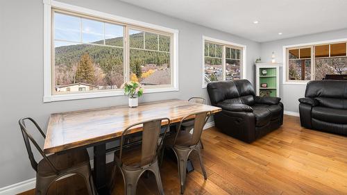 1420 Alder Street, Creston, BC - Indoor Photo Showing Other Room