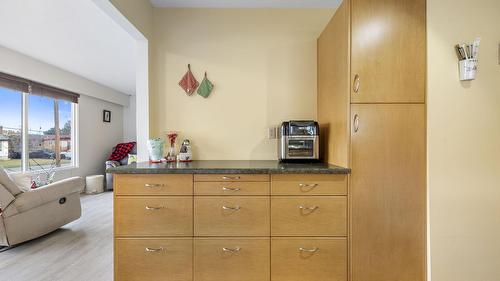 2429 Gosset Road, West Kelowna, BC - Indoor Photo Showing Other Room