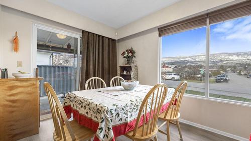 2429 Gosset Road, West Kelowna, BC - Indoor Photo Showing Other Room