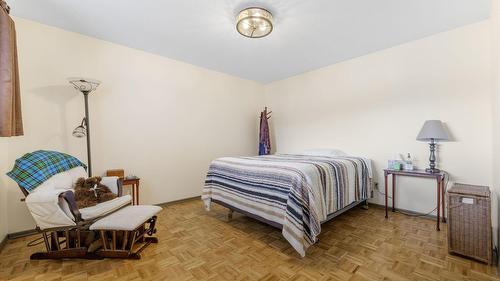 2429 Gosset Road, West Kelowna, BC - Indoor Photo Showing Bedroom