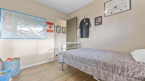 2429 Gosset Road, West Kelowna, BC - Indoor Photo Showing Bedroom