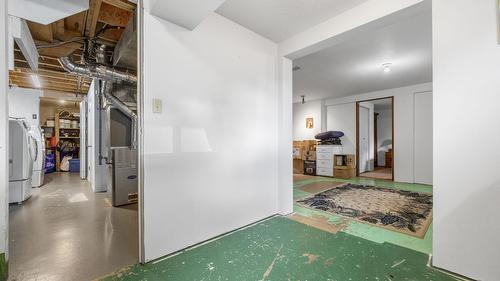 2429 Gosset Road, West Kelowna, BC - Indoor Photo Showing Other Room