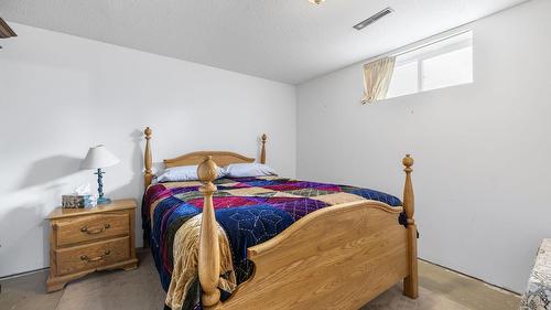 2429 Gosset Road, West Kelowna, BC - Indoor Photo Showing Bedroom