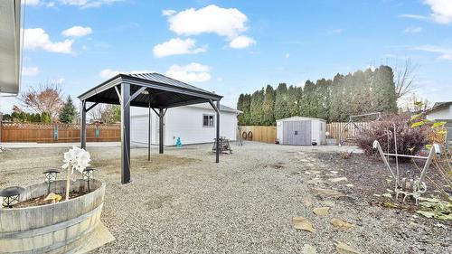 2429 Gosset Road, West Kelowna, BC - Outdoor