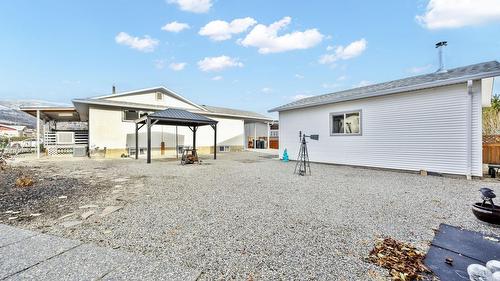 2429 Gosset Road, West Kelowna, BC - Outdoor