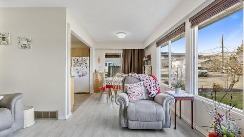 2429 Gosset Road, West Kelowna, BC - Indoor