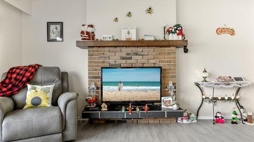 2429 Gosset Road, West Kelowna, BC - Indoor With Fireplace