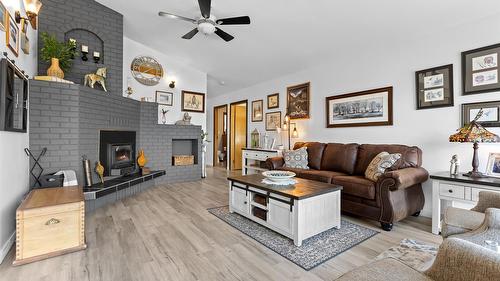 940 Peterman Road, Creston, BC - Outdoor With Exterior