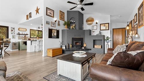 940 Peterman Road, Creston, BC - Indoor Photo Showing Living Room With Fireplace
