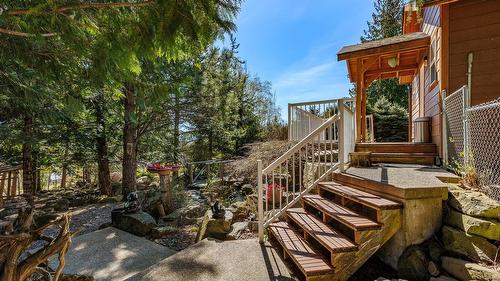 940 Peterman Road, Creston, BC - Outdoor