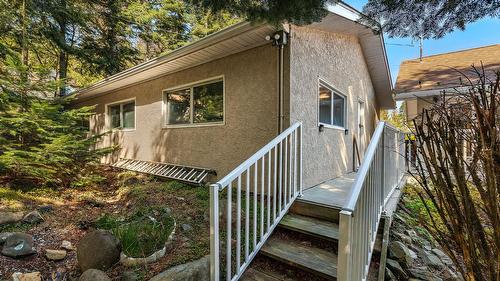 940 Peterman Road, Creston, BC - Outdoor With Exterior