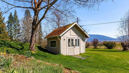 940 Peterman Road, Creston, BC - Outdoor