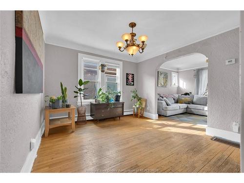 2230 Hall, Windsor, ON 