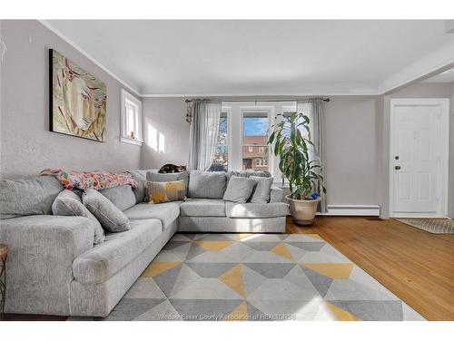 2230 Hall, Windsor, ON 