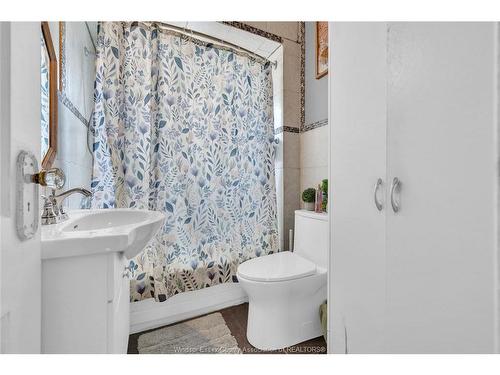 2230 Hall, Windsor, ON 