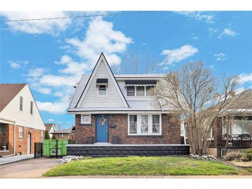 2230 Hall, Windsor, ON 