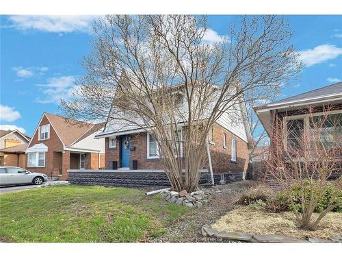 2230 Hall, Windsor, ON 