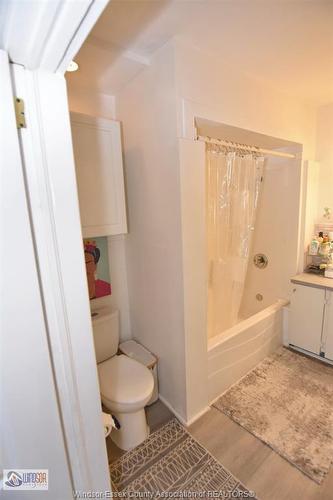 965 Bridge, Windsor, ON 