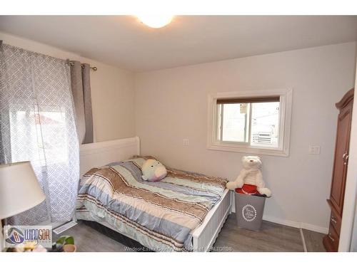 965 Bridge, Windsor, ON 