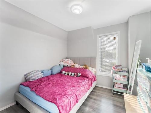 804 Home St, Winnipeg, MB 