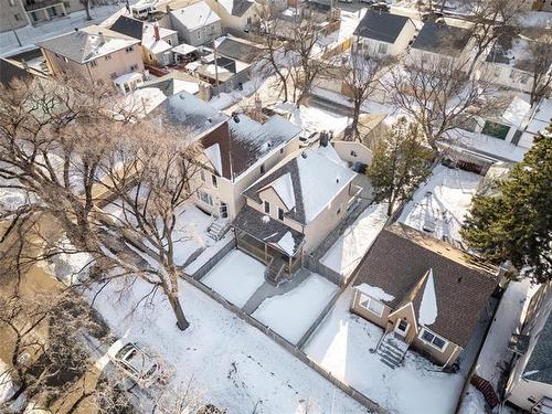 804 Home St, Winnipeg, MB 