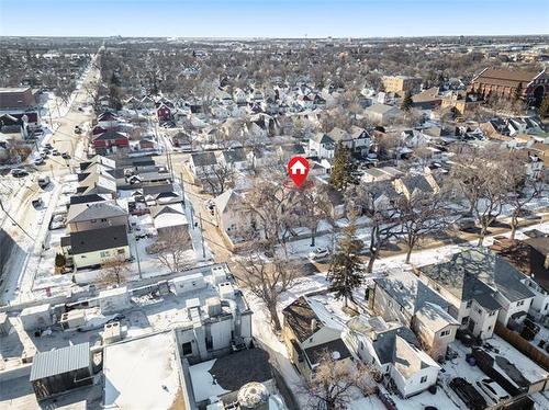 804 Home St, Winnipeg, MB 