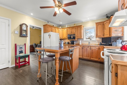 Cuisine - 13 Rue André, Les Coteaux, QC - Indoor Photo Showing Kitchen