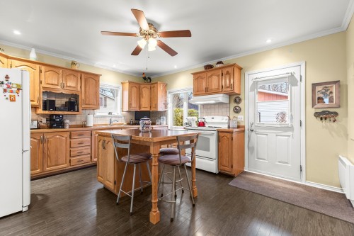 Cuisine - 13 Rue André, Les Coteaux, QC - Indoor Photo Showing Kitchen