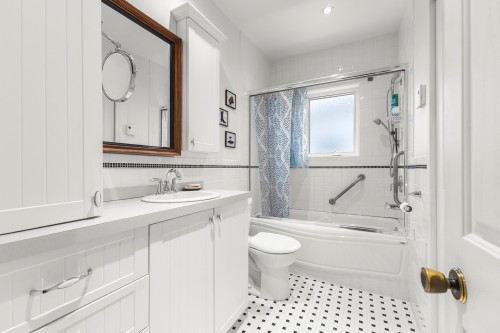 Salle de bains - 13 Rue André, Les Coteaux, QC - Indoor Photo Showing Bathroom