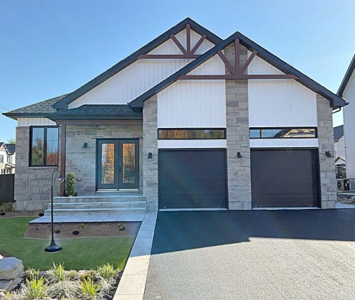 Façade - Rue Des Cèdres, L'Assomption, QC - Outdoor