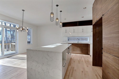 Cuisine - Rue Des Cèdres, L'Assomption, QC - Indoor