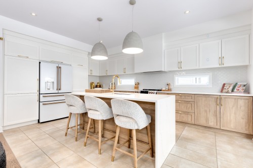 Cuisine - Rue Des Cèdres, L'Assomption, QC - Indoor