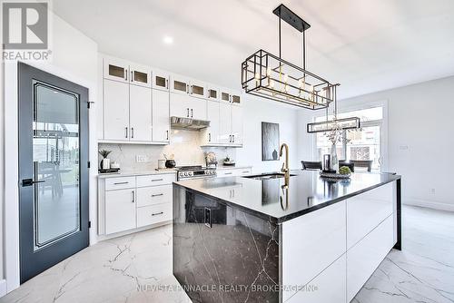 4248 Liberty Cross, London South (South V), ON - Indoor Photo Showing Kitchen
