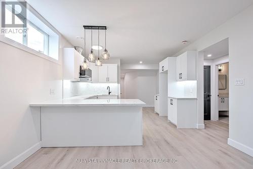 4248 Liberty Cross, London South (South V), ON - Indoor Photo Showing Kitchen