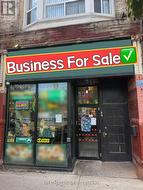 382 SPADINA AVENUE Toronto, ON M5T 2G5