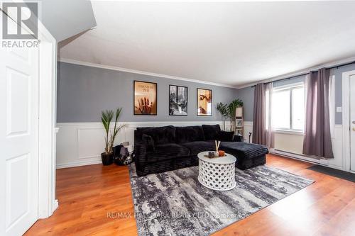 41 - 1010 Glen Street, Oshawa, ON - Indoor Photo Showing Living Room