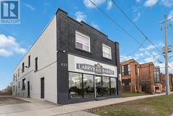 6 - 237 CHURCH STREET St. Catharines (E. Chester), ON L2R 3E8