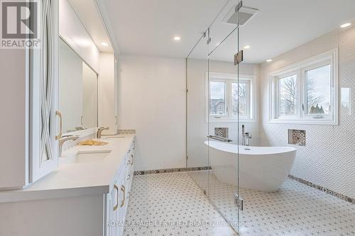 48 Fernbrook Crescent, Brampton, ON - Indoor Photo Showing Bathroom