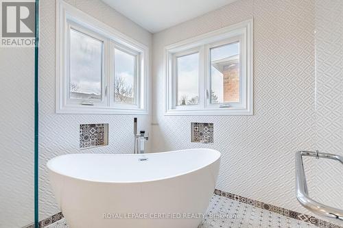 48 Fernbrook Crescent, Brampton, ON - Indoor Photo Showing Bathroom