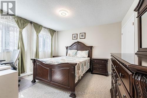 48 Fernbrook Crescent, Brampton, ON - Indoor Photo Showing Bedroom