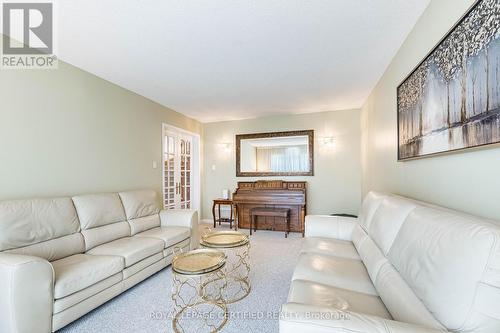 48 Fernbrook Crescent, Brampton, ON - Indoor Photo Showing Living Room
