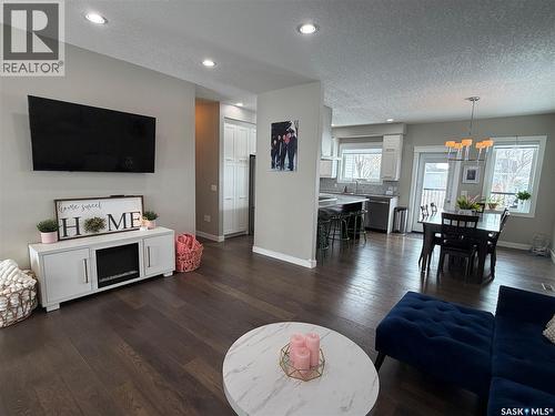 924 11Th Street, Humboldt, SK - Indoor Photo Showing Living Room