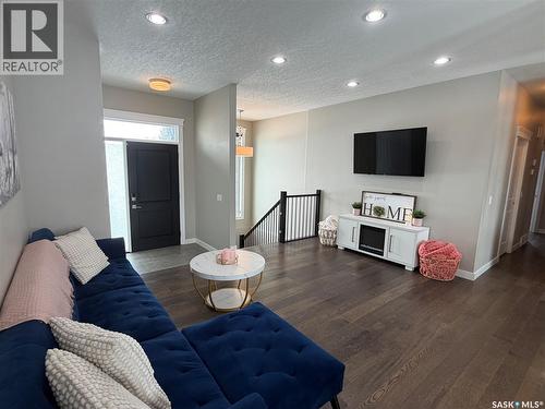 924 11Th Street, Humboldt, SK - Indoor Photo Showing Living Room