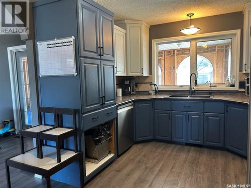 488 Willow Bay, Estevan, SK - Indoor Photo Showing Kitchen With Double Sink