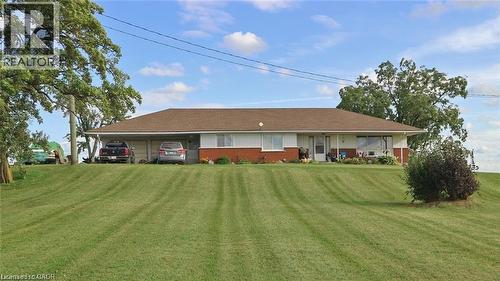Ranch-style house with a front yard - 2265 Snyder'S Road E, Kitchener, ON 